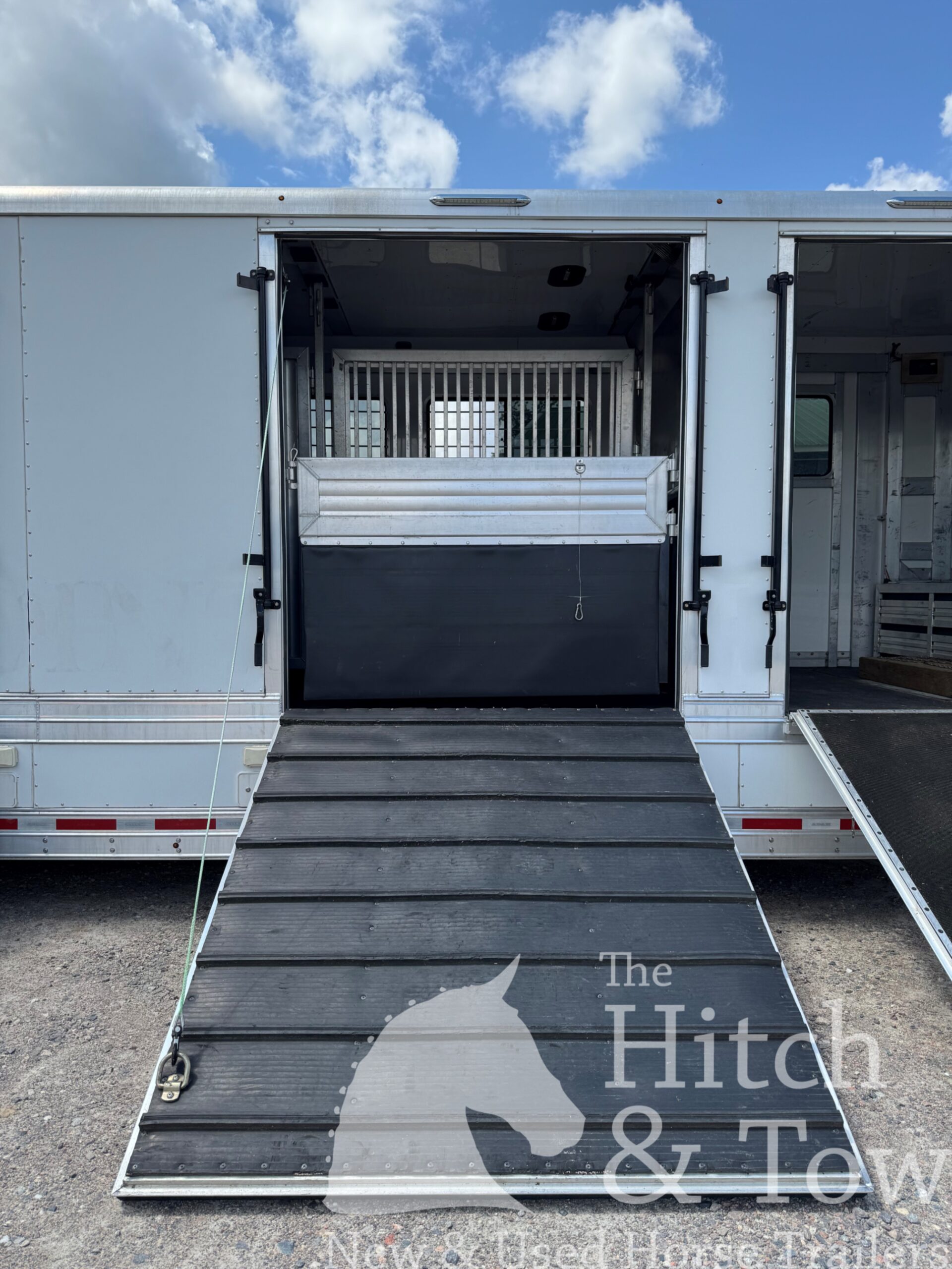 2017 ADAM 9 HORSE GOOSENECK & 2008 FREIGHTLINER TRUCK! $135,000