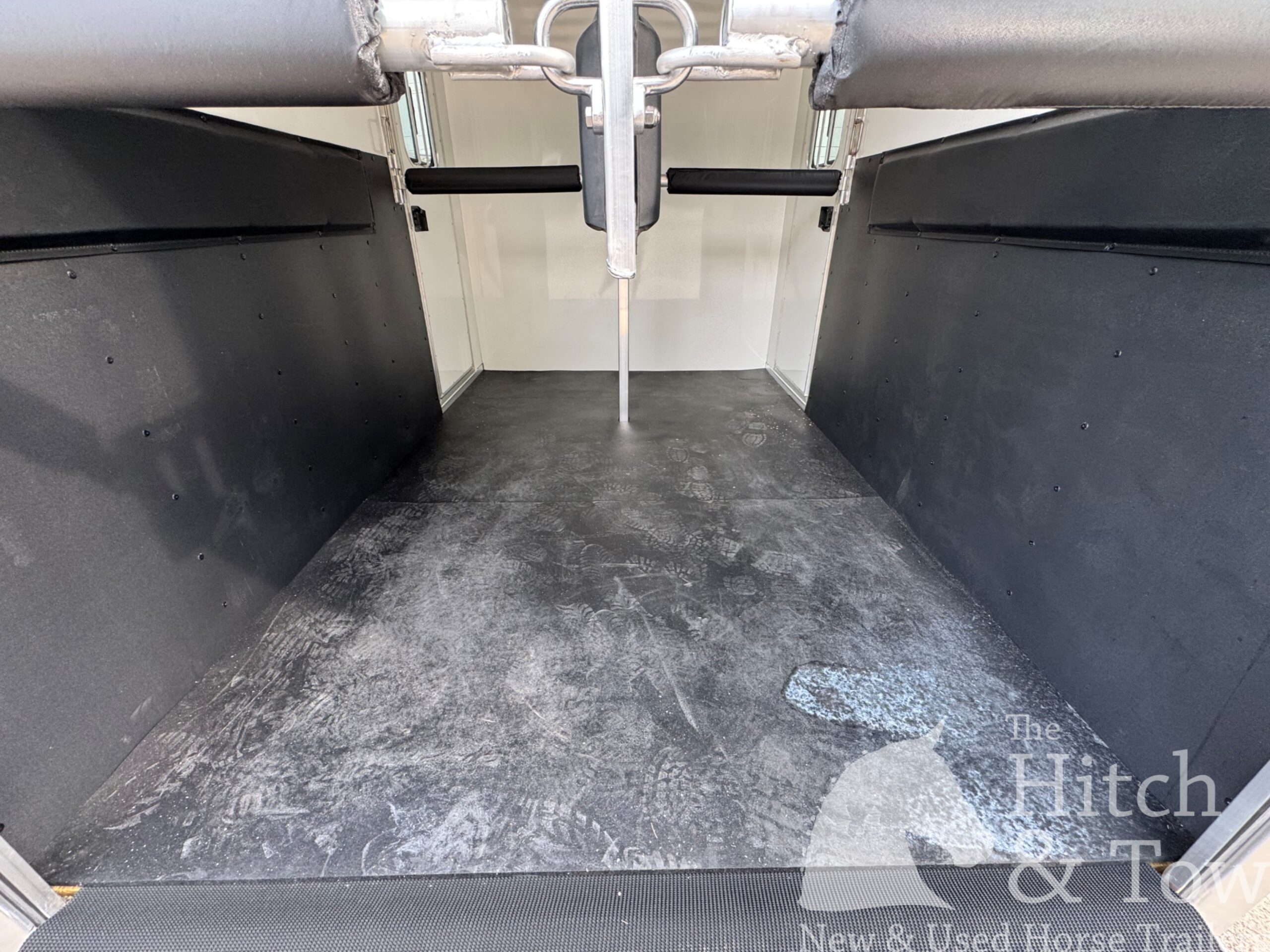 2027 ADAM 2 HORSE BUMPER PULL W/ DRESSING ROOM! $20,900