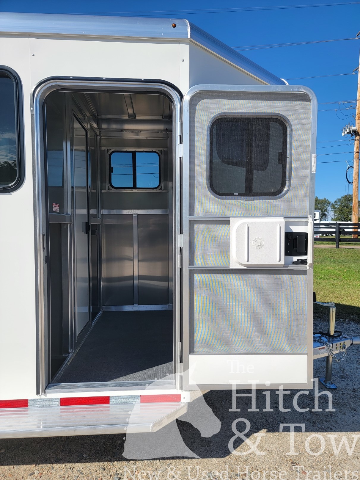 2027 ADAM 2 HORSE BUMPER PULL W/ MANGERS $21,900