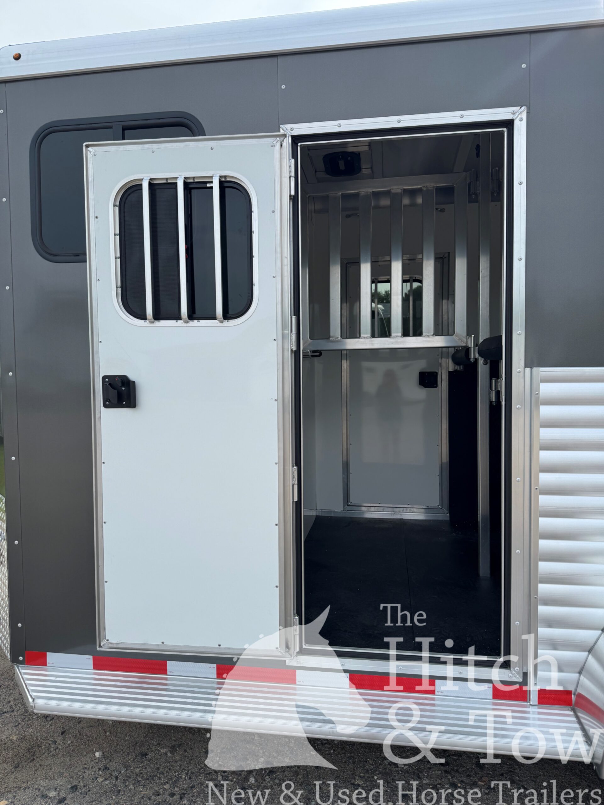 2027 ADAM 2 HORSE BUMPER PULL W/ DRESSING ROOM! $20,900