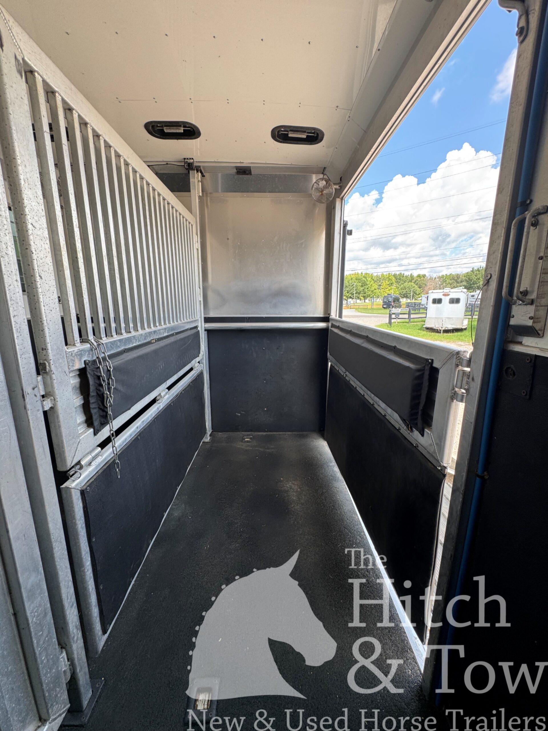 2017 ADAM 9 HORSE GOOSENECK & 2008 FREIGHTLINER TRUCK! $135,000