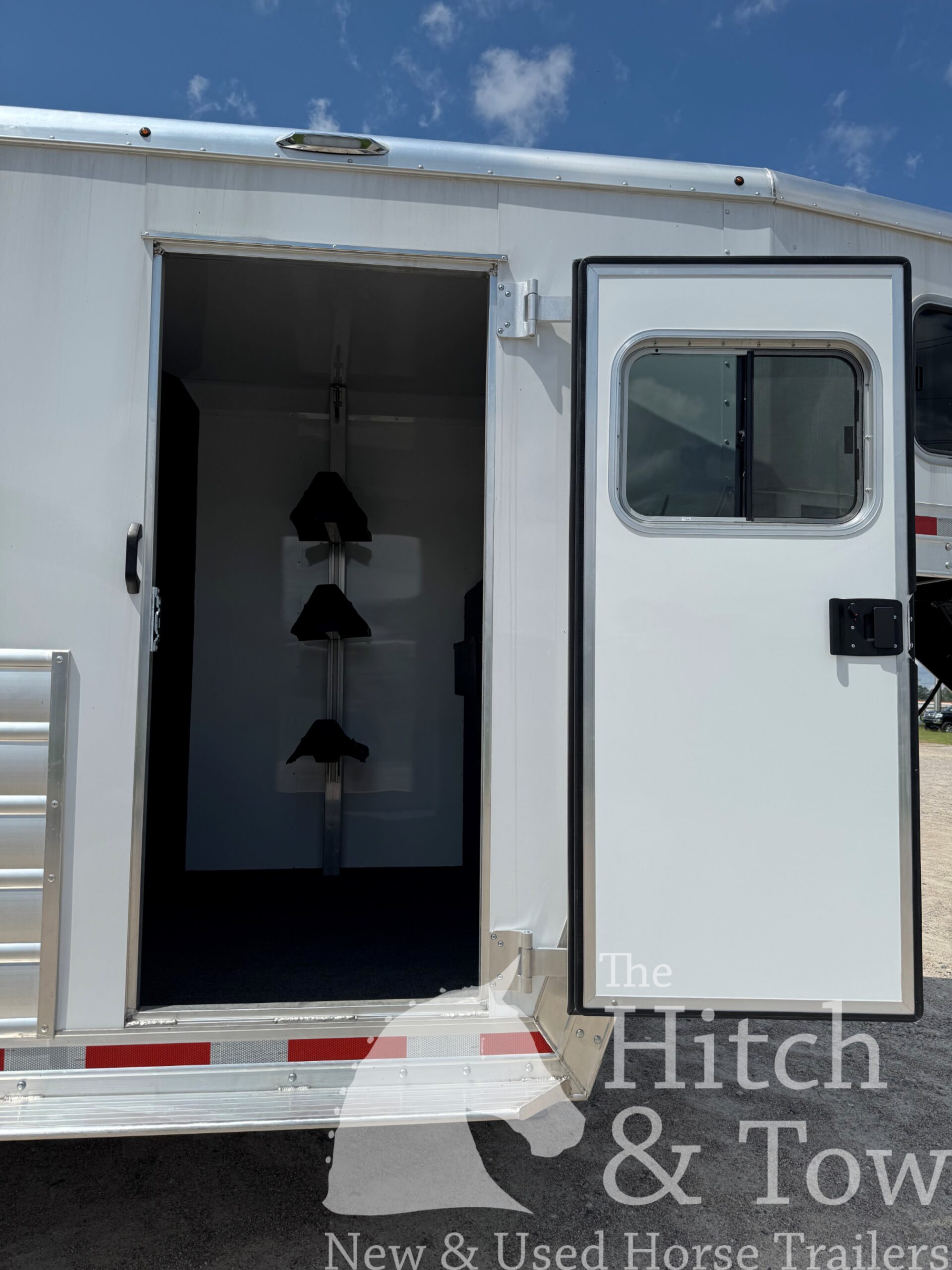 2026 KIEFERBILT 3 HORSE W/ UPGRADES! $35,500