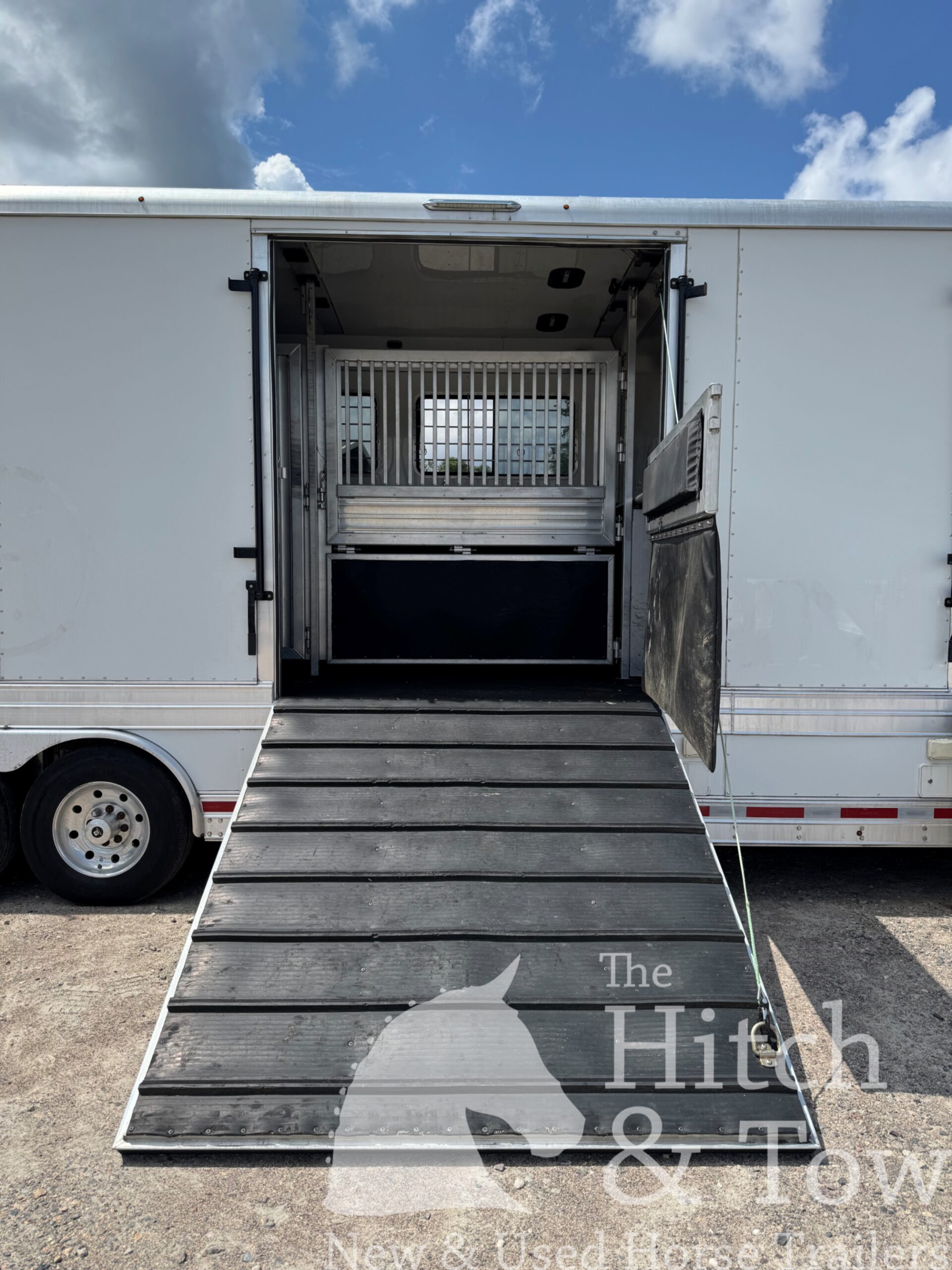 2017 ADAM 9 HORSE GOOSENECK & 2008 FREIGHTLINER TRUCK! $135,000