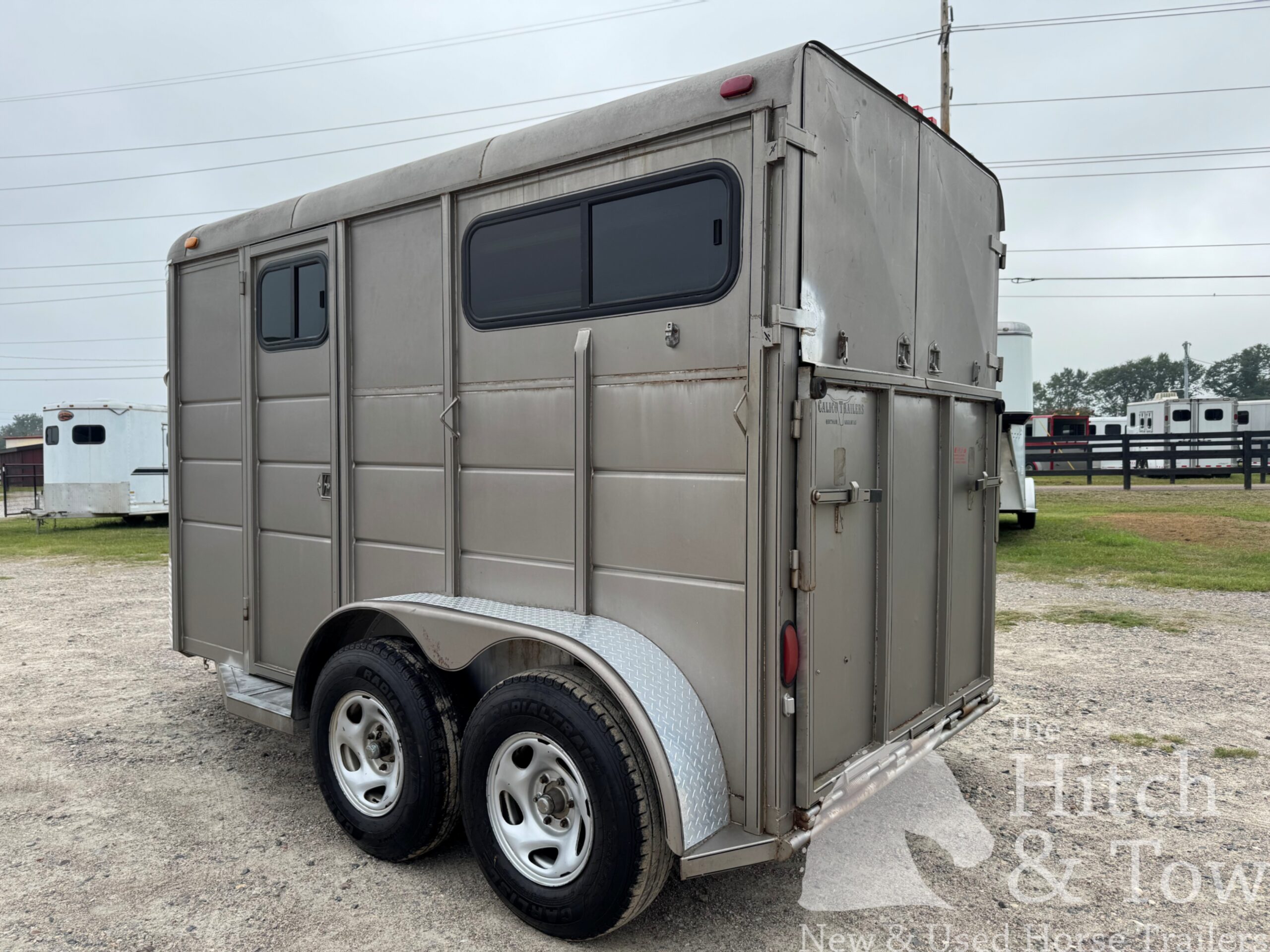 2009 CALICO CLASSIC 2 HORSE STRAIGHT LOAD BUMPER PULL W/ DRESSING ROOM $5,900