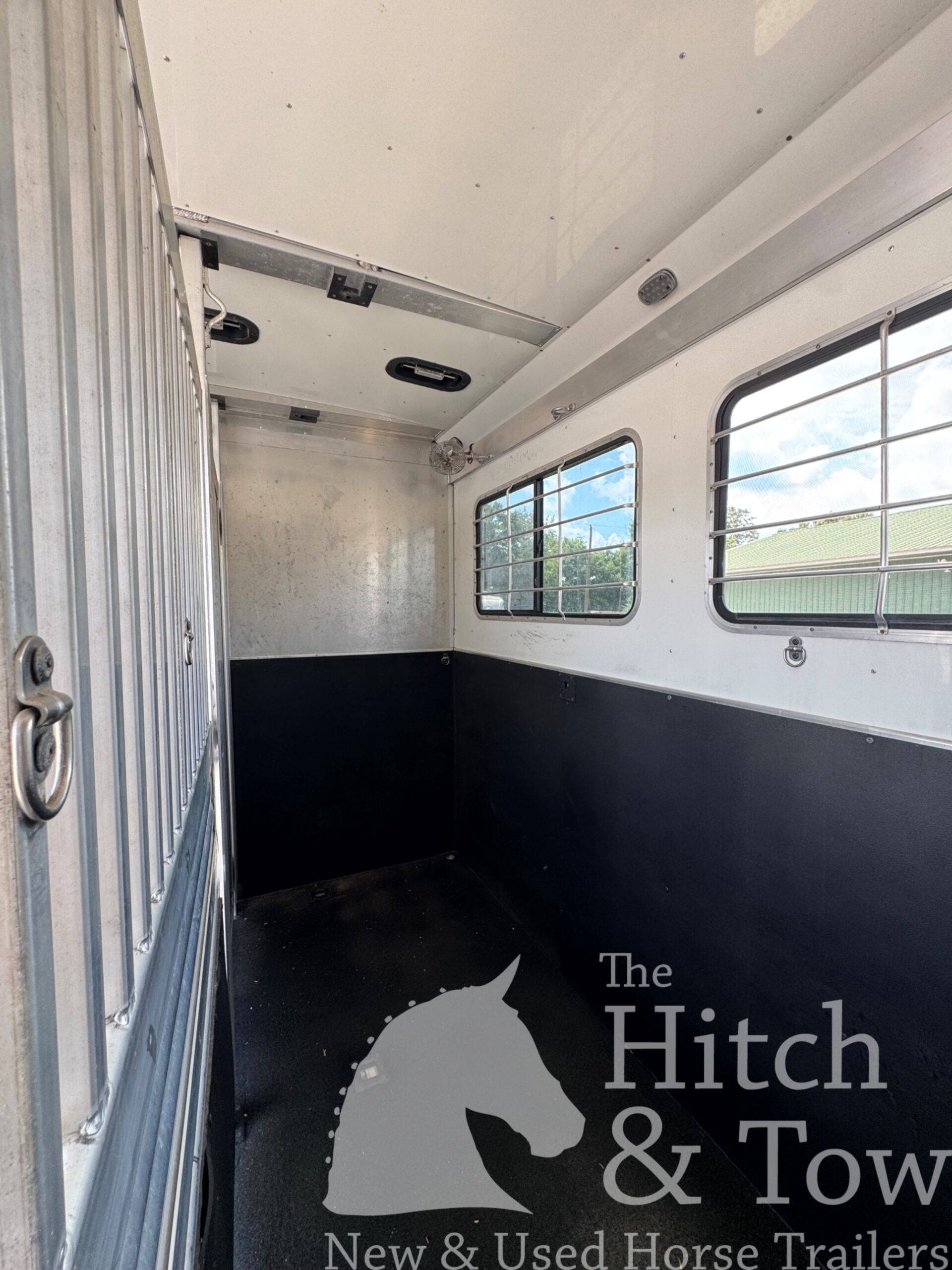 2017 ADAM 9 HORSE GOOSENECK & 2008 FREIGHTLINER TRUCK! $135,000