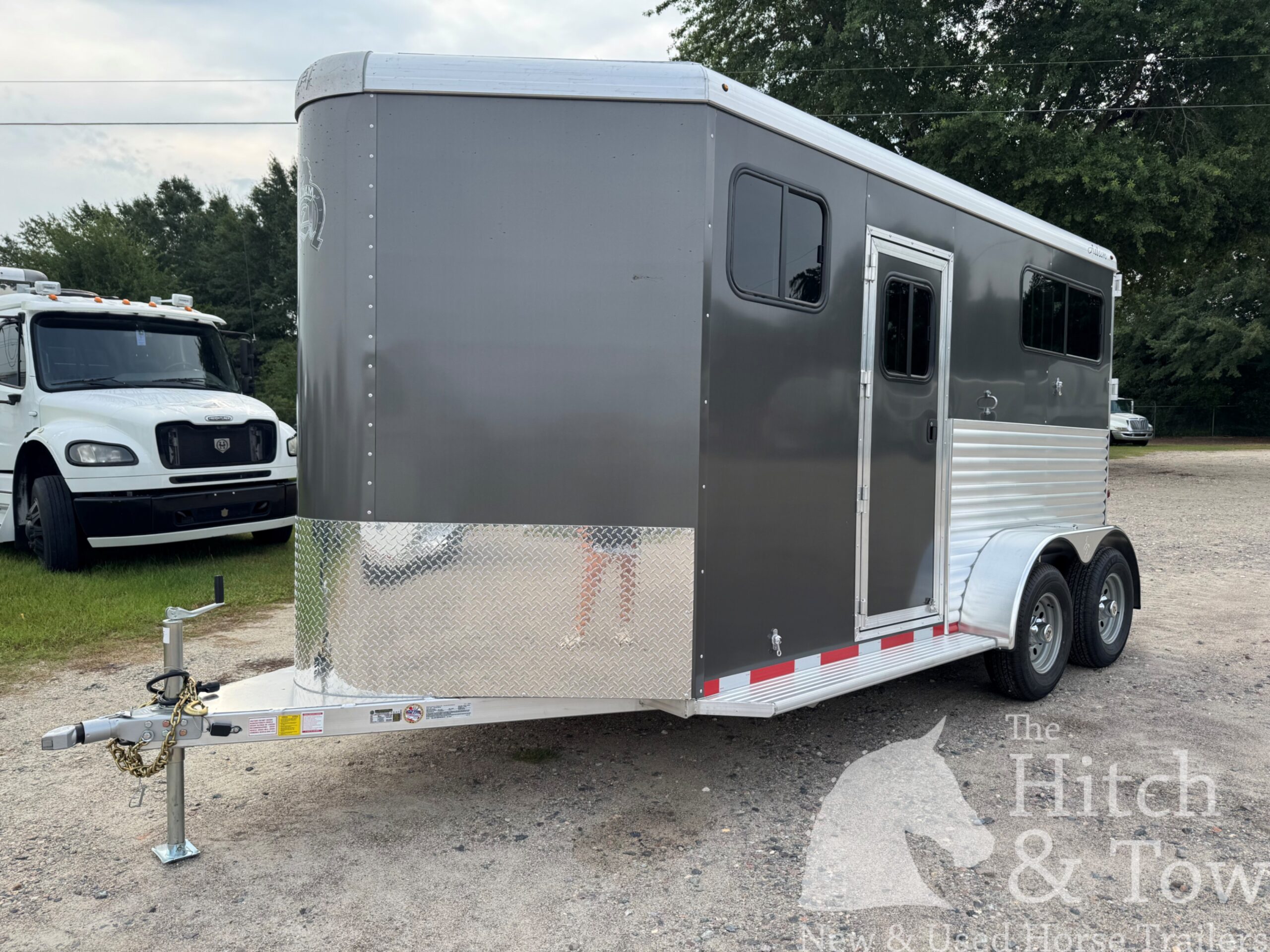 2027 ADAM 2 HORSE BUMPER PULL W/ DRESSING ROOM! $20,900