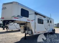 2021 LAKOTA CHARGER 2 HORSE GOOSENECK WITH 9′ LQ & 7′ SLIDE OUT! $52,500