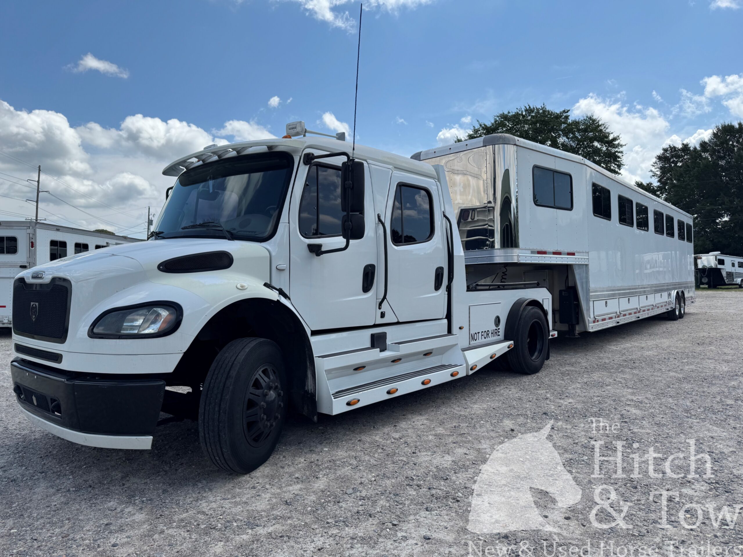 2017 ADAM 9 HORSE GOOSENECK & 2008 FREIGHTLINER TRUCK! $135,000