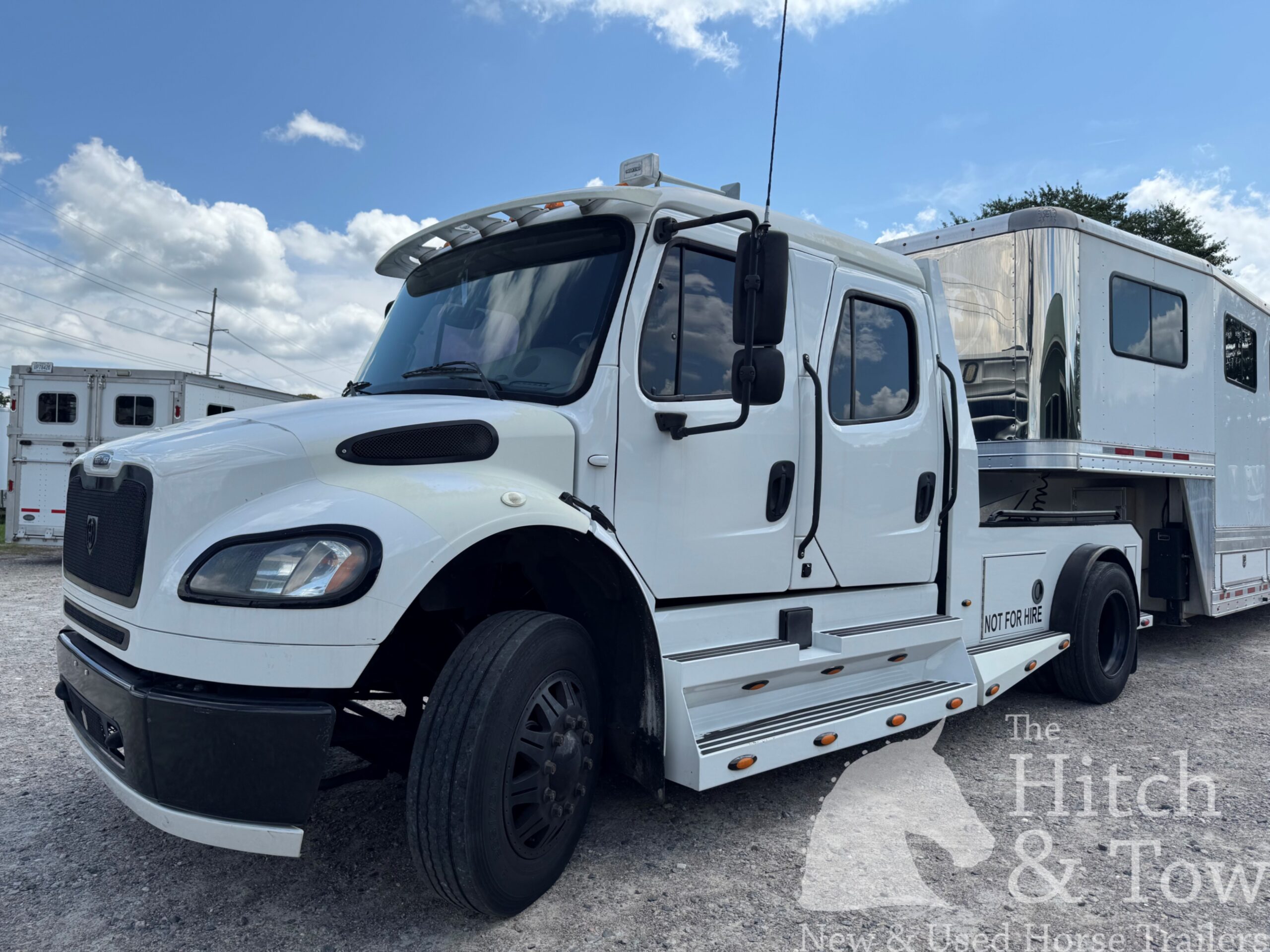 2017 ADAM 9 HORSE GOOSENECK & 2008 FREIGHTLINER TRUCK! $135,000