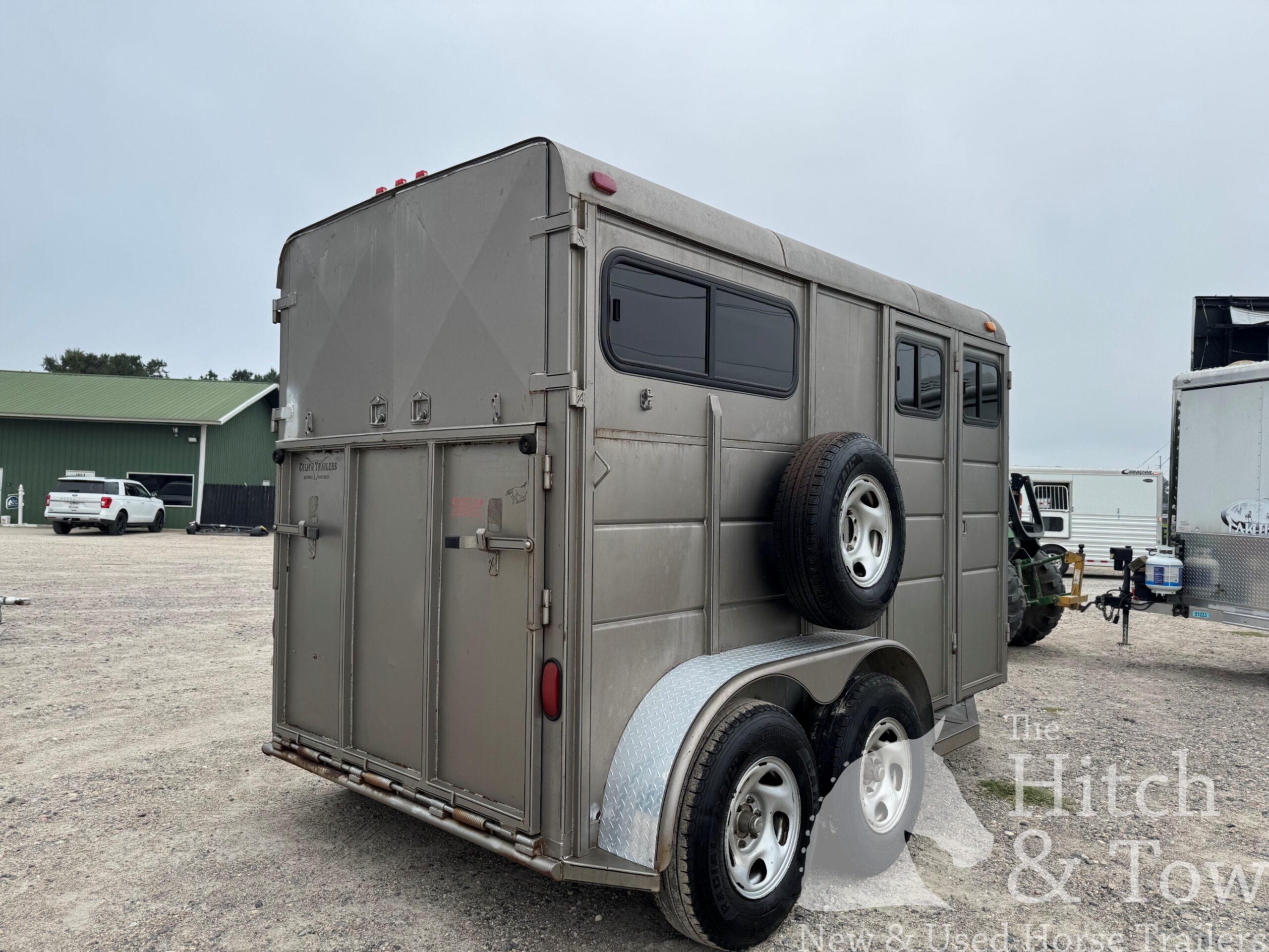 2009 CALICO CLASSIC 2 HORSE STRAIGHT LOAD BUMPER PULL W/ DRESSING ROOM $5,900