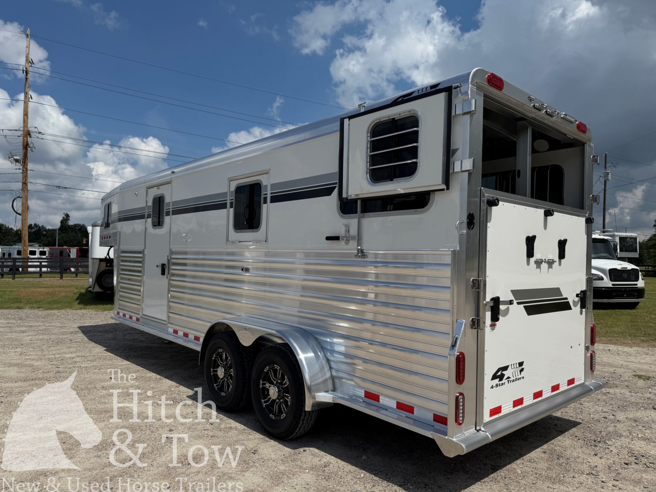 2027 4 STAR 2+1 GOOSENECK!! $52,900