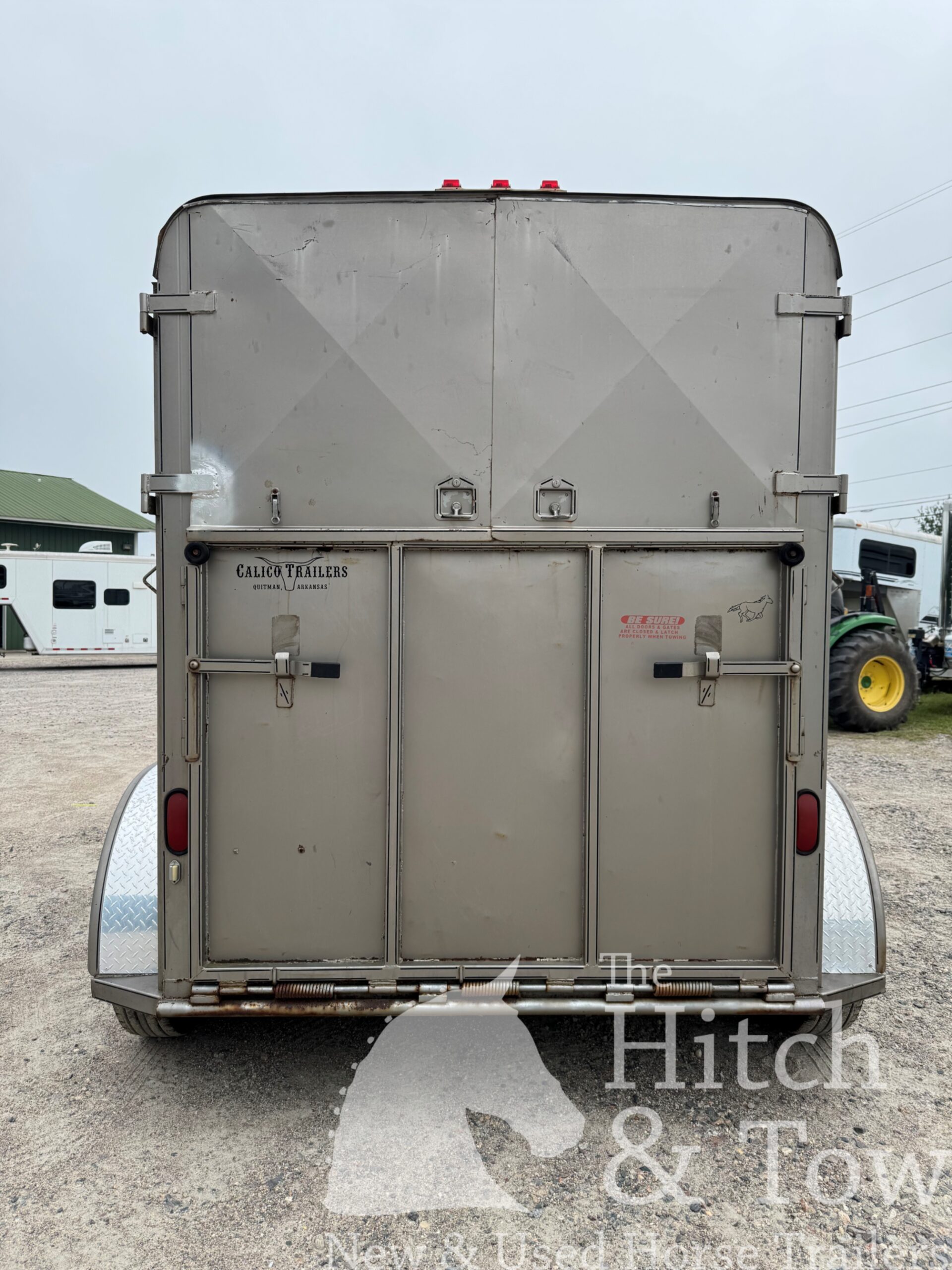 2009 CALICO CLASSIC 2 HORSE STRAIGHT LOAD BUMPER PULL W/ DRESSING ROOM $5,900