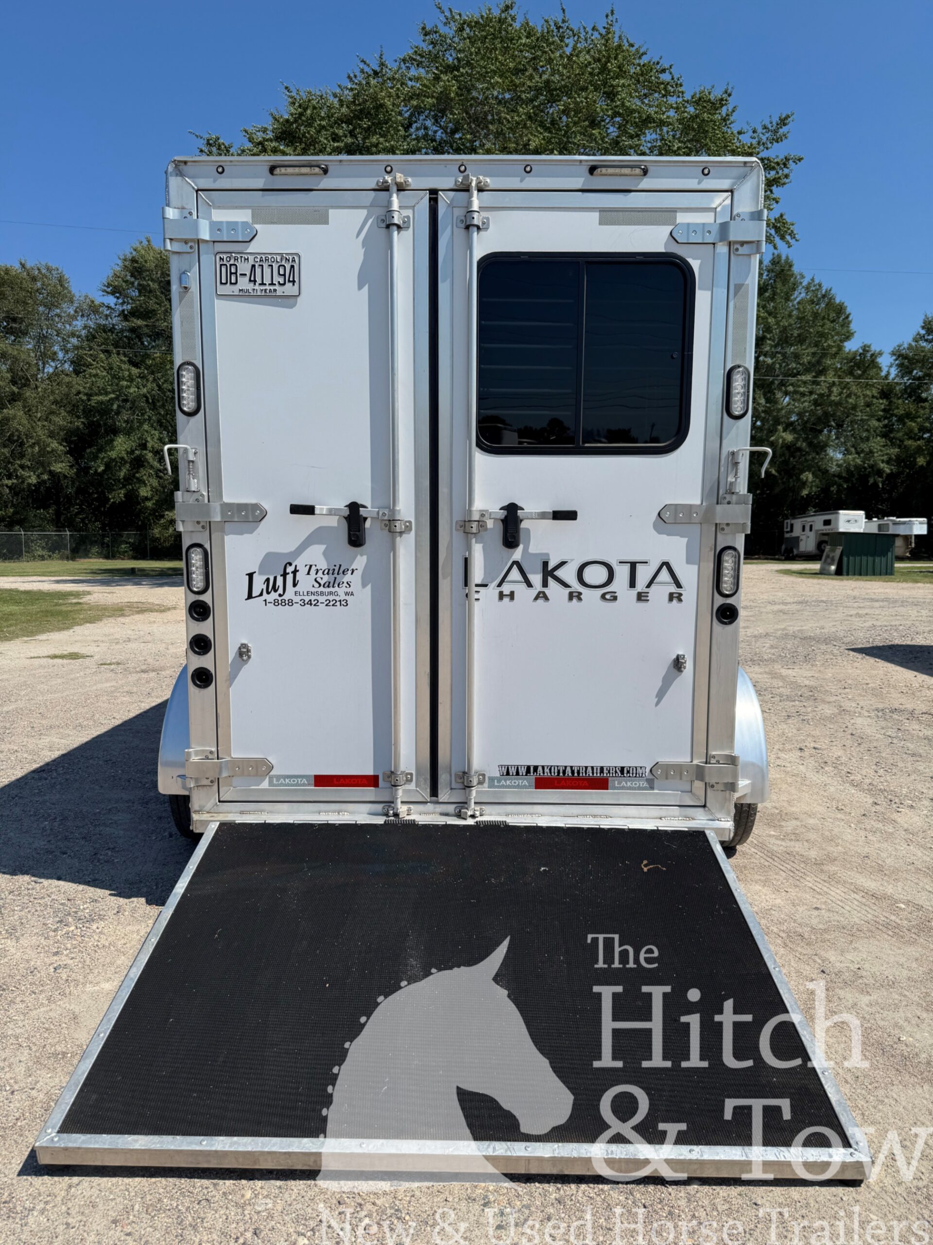 2021 LAKOTA CHARGER 2 HORSE GOOSENECK WITH 9′ LQ & 7′ SLIDE OUT! $52,500