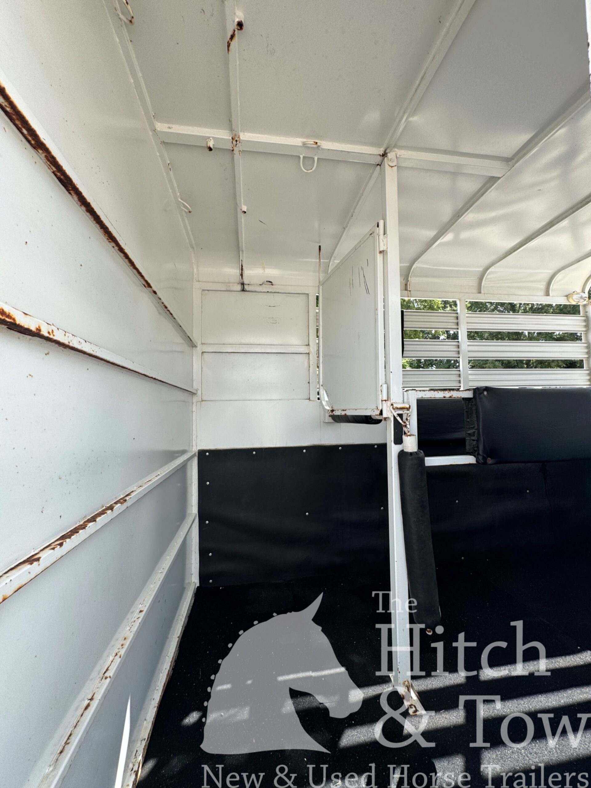 2015 BEE 2 HORSE STRAIGHT LOAD BUMPER PULL STOCK COMBO TRAILER $7,500