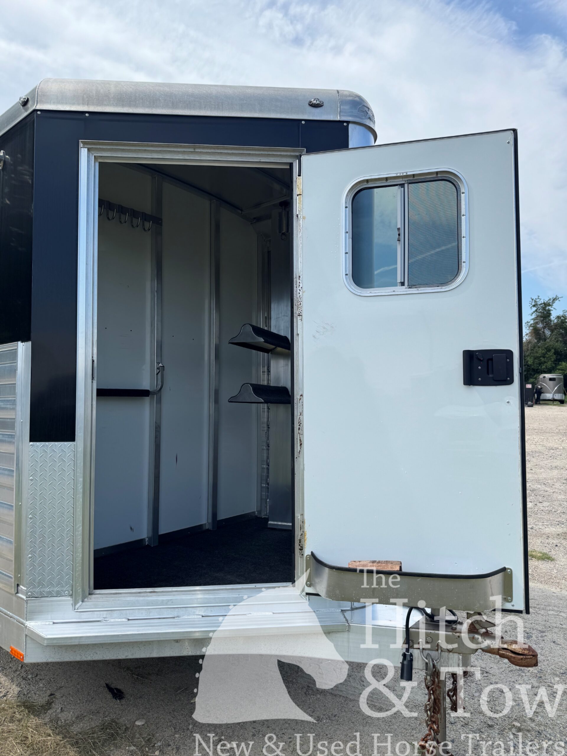 2021 4 STAR 2 HORSE STRAIGHT LOAD BUMPER PULL! $29,500