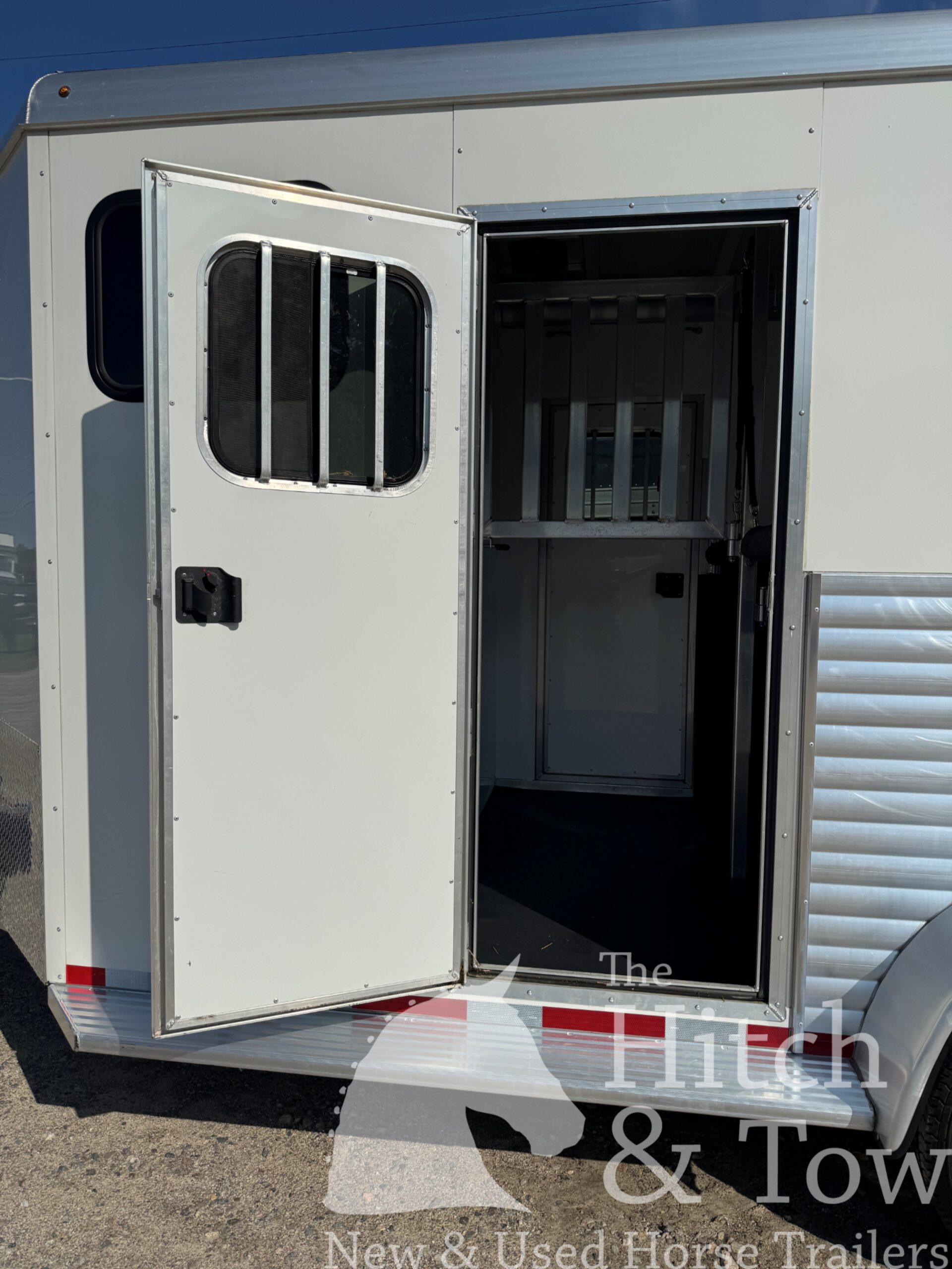 2025 ADAM 2 HORSE BUMPER PULL W/ DRESSING ROOM & UPGRADES!! $18,500