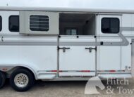 2007 HAWK 2 HORSE GOOSENECK TRAILER W/ SIDE RAMP AND DRESSING ROOM! $14,900