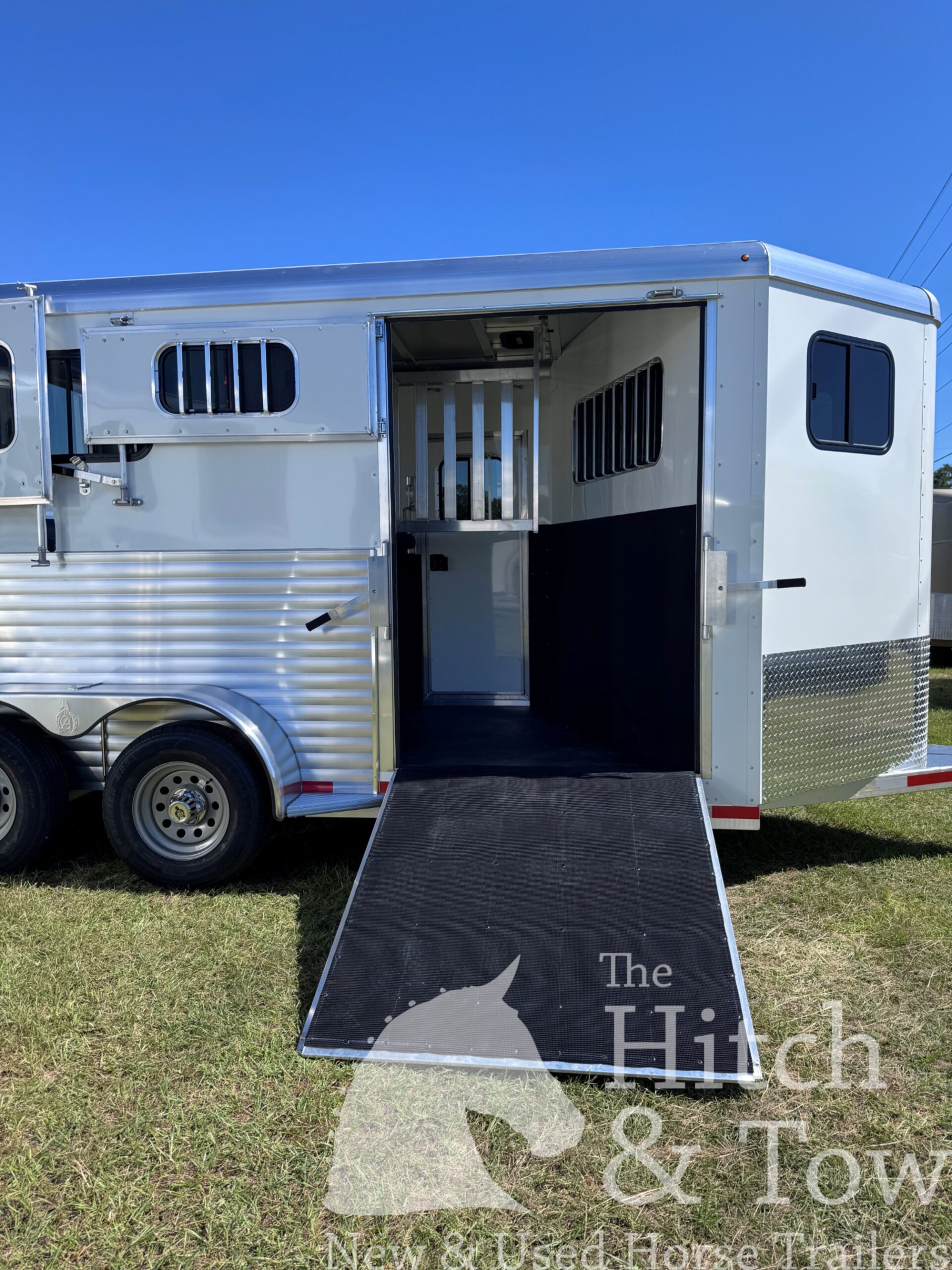 2027 ADAM JULITE 2 HORSE BUMPER PULL W/ SIDE RAMP $24,900
