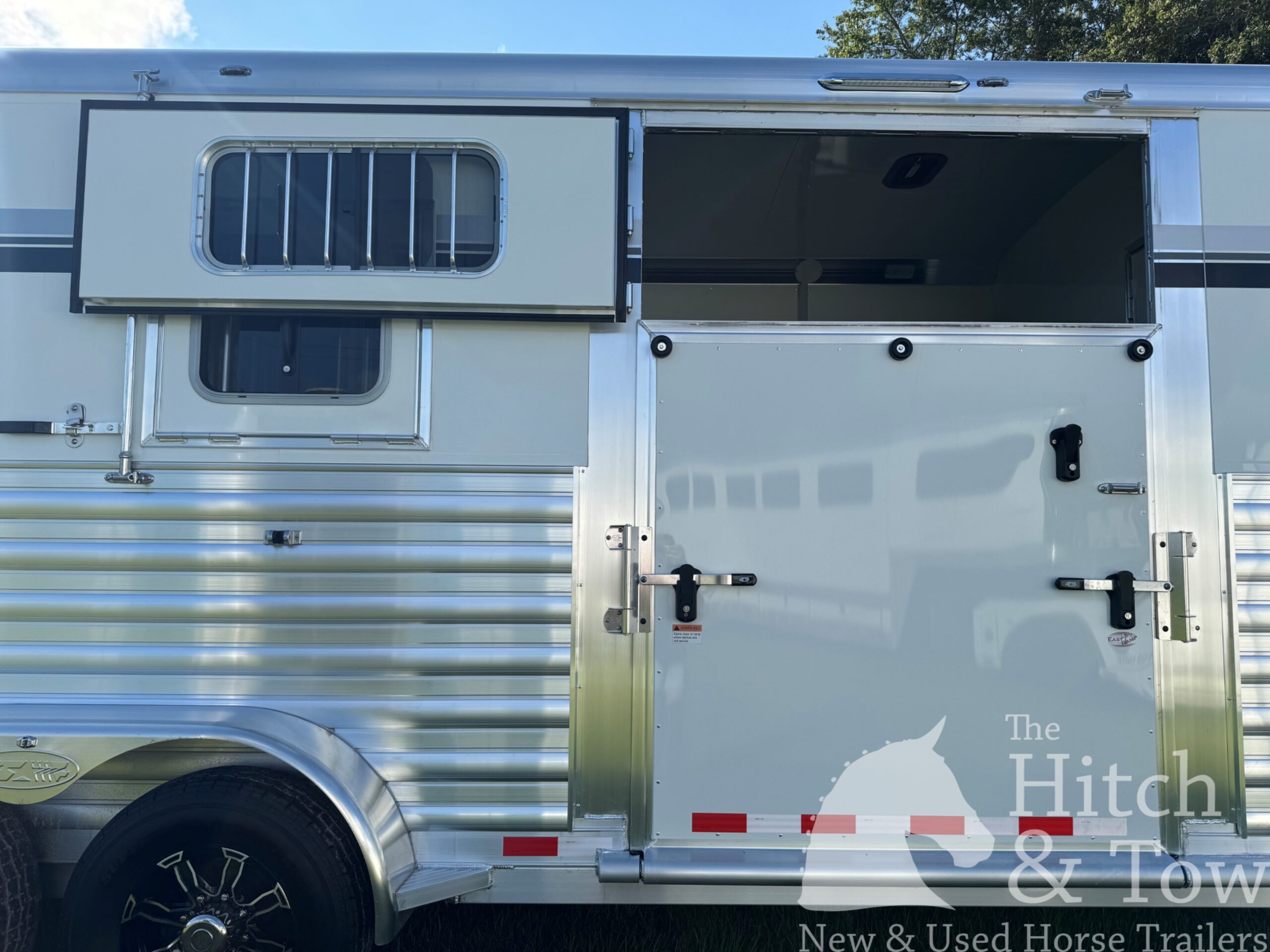 2027 4 STAR 2+1 W/ ROLLING DIVIDER, WERM, 5′ DRESSING ROOM & MORE!! $68,900