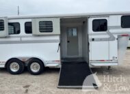 2007 HAWK 2 HORSE GOOSENECK TRAILER W/ SIDE RAMP AND DRESSING ROOM! $14,900