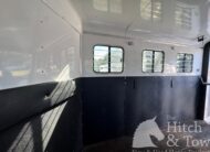 2011 HOMESTEADER 3 HORSE SLANT BUMPER PULL W/ DRESSING ROOM $12,900