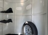 2015 BEE 2 HORSE STRAIGHT LOAD BUMPER PULL STOCK COMBO TRAILER $7,500