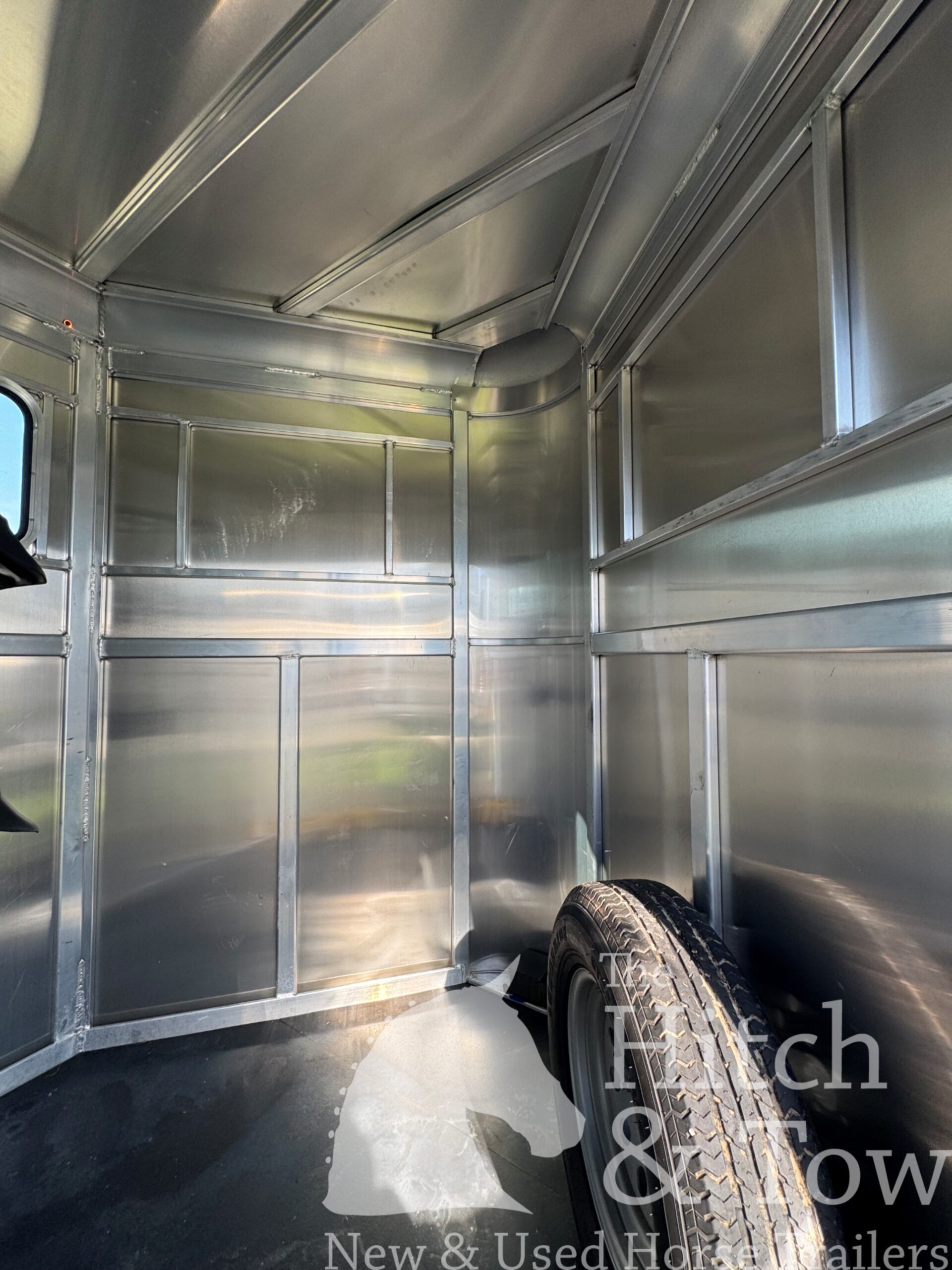 2025 ADAM 2 HORSE BUMPER PULL W/ DRESSING ROOM & UPGRADES!! $18,500