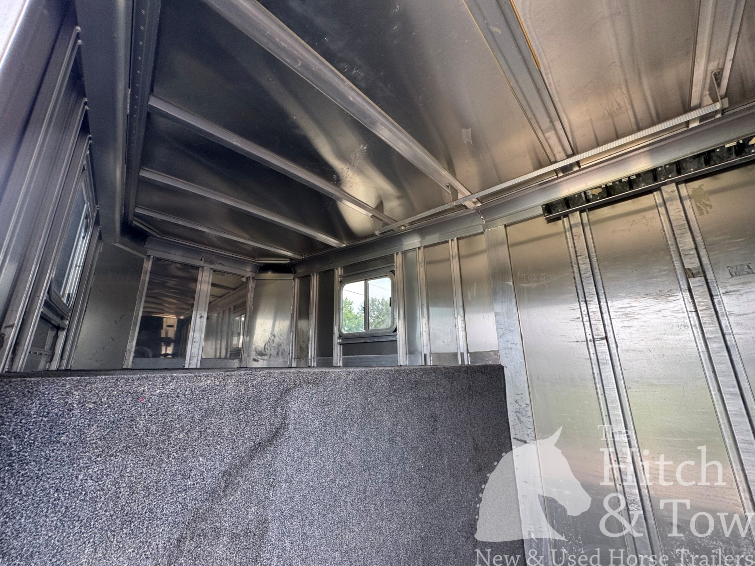 2007 FEATHERLITE 4 HORSE SLANT GOOSENECK HORSE TRAILER $17,500.