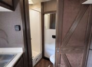 2022 SHADOW 3 HORSE SLANT LOAD LIVING QUARTERS TRAILER W/ UPGRADES & SLIDE OUT! $54,000