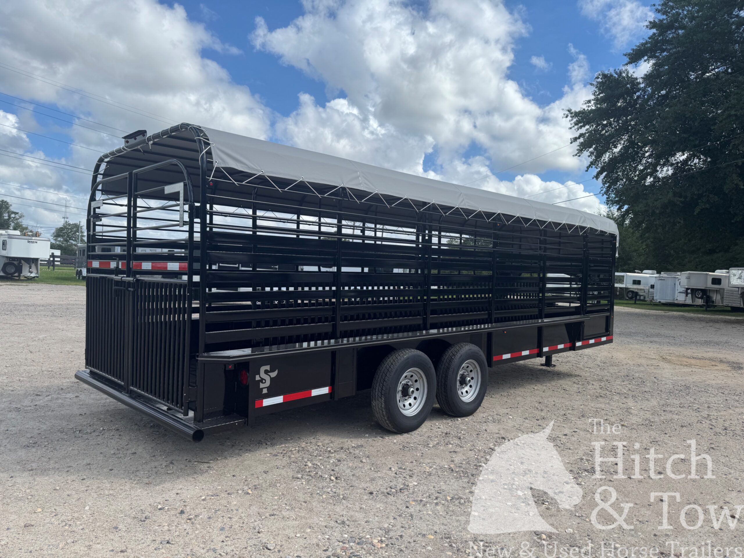 2026 24′ LIVESTOCK STOLL TRAILER W/ TUBE SIDES AND GRAY CANVAS TOP $19,950