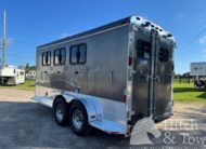 2011 HOMESTEADER 3 HORSE SLANT BUMPER PULL W/ DRESSING ROOM $12,900