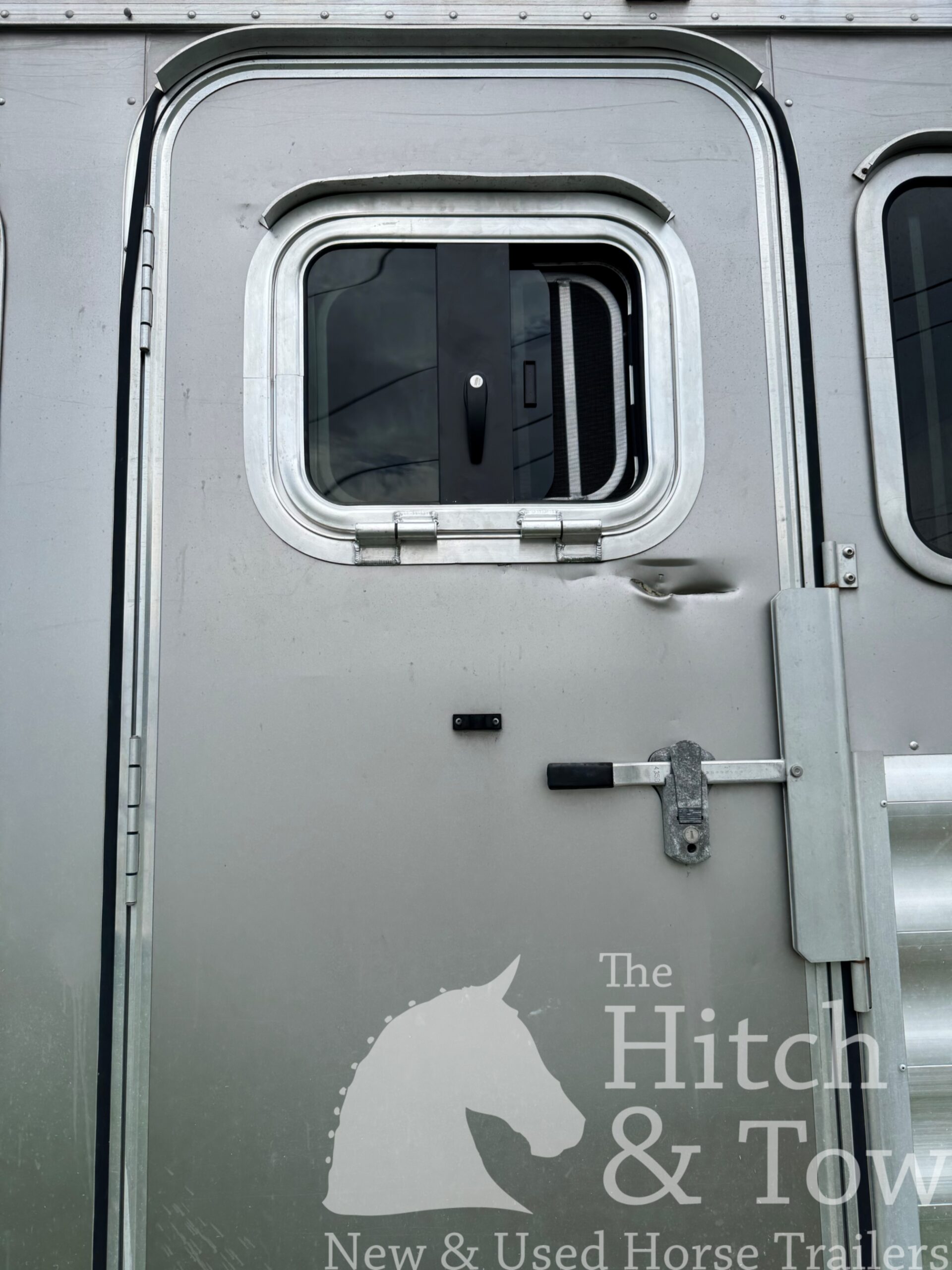 2007 FEATHERLITE 4 HORSE SLANT GOOSENECK HORSE TRAILER $17,500.