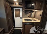 2022 SHADOW 3 HORSE SLANT LOAD LIVING QUARTERS TRAILER W/ UPGRADES & SLIDE OUT! $54,000