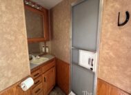 2006 SILVERLITE 3 HORSE GOOSENECK WITH 10′ LIVING QUARTERS $30,000