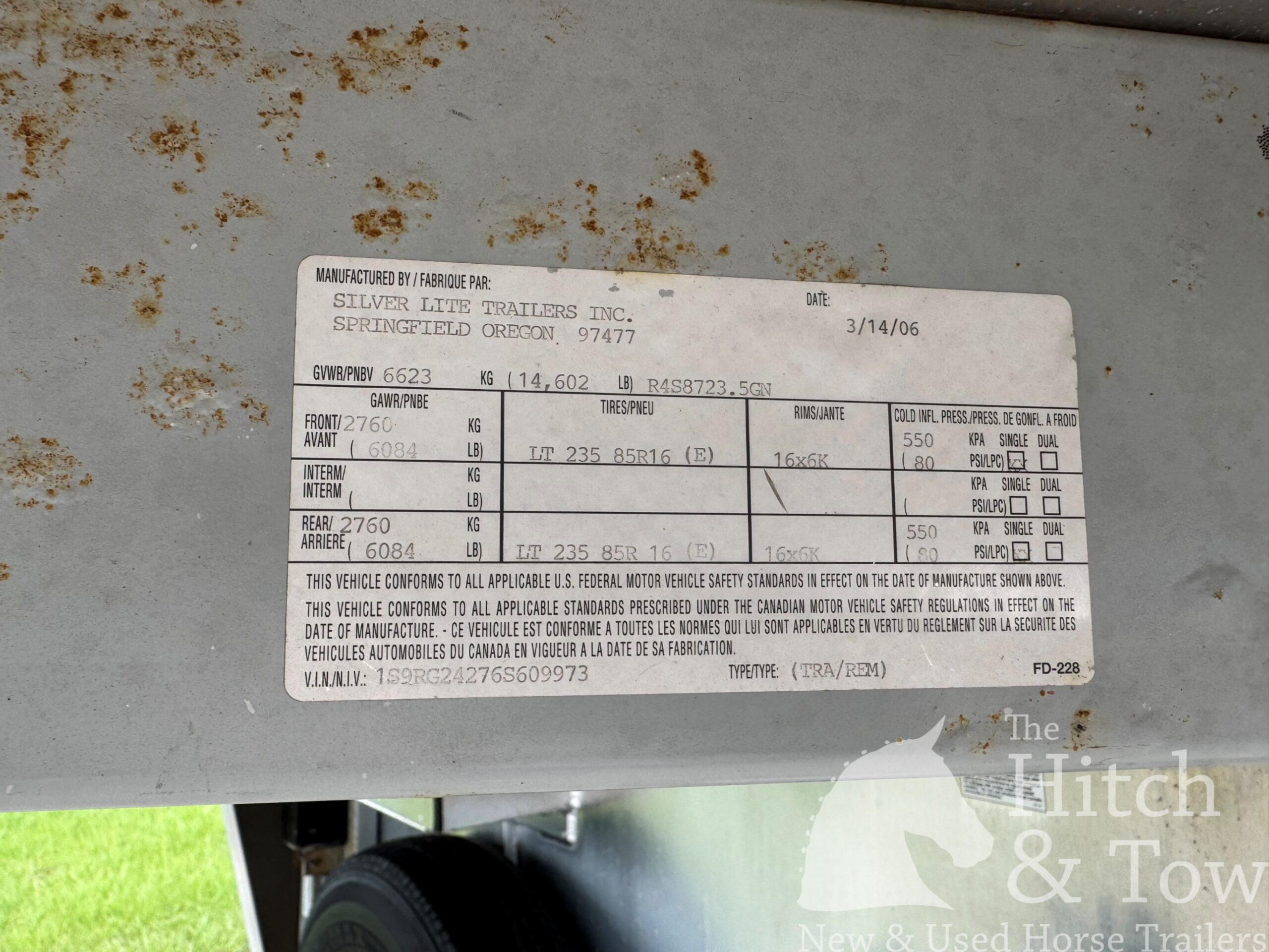 2006 SILVERLITE 3 HORSE GOOSENECK WITH 10′ LIVING QUARTERS $30,000