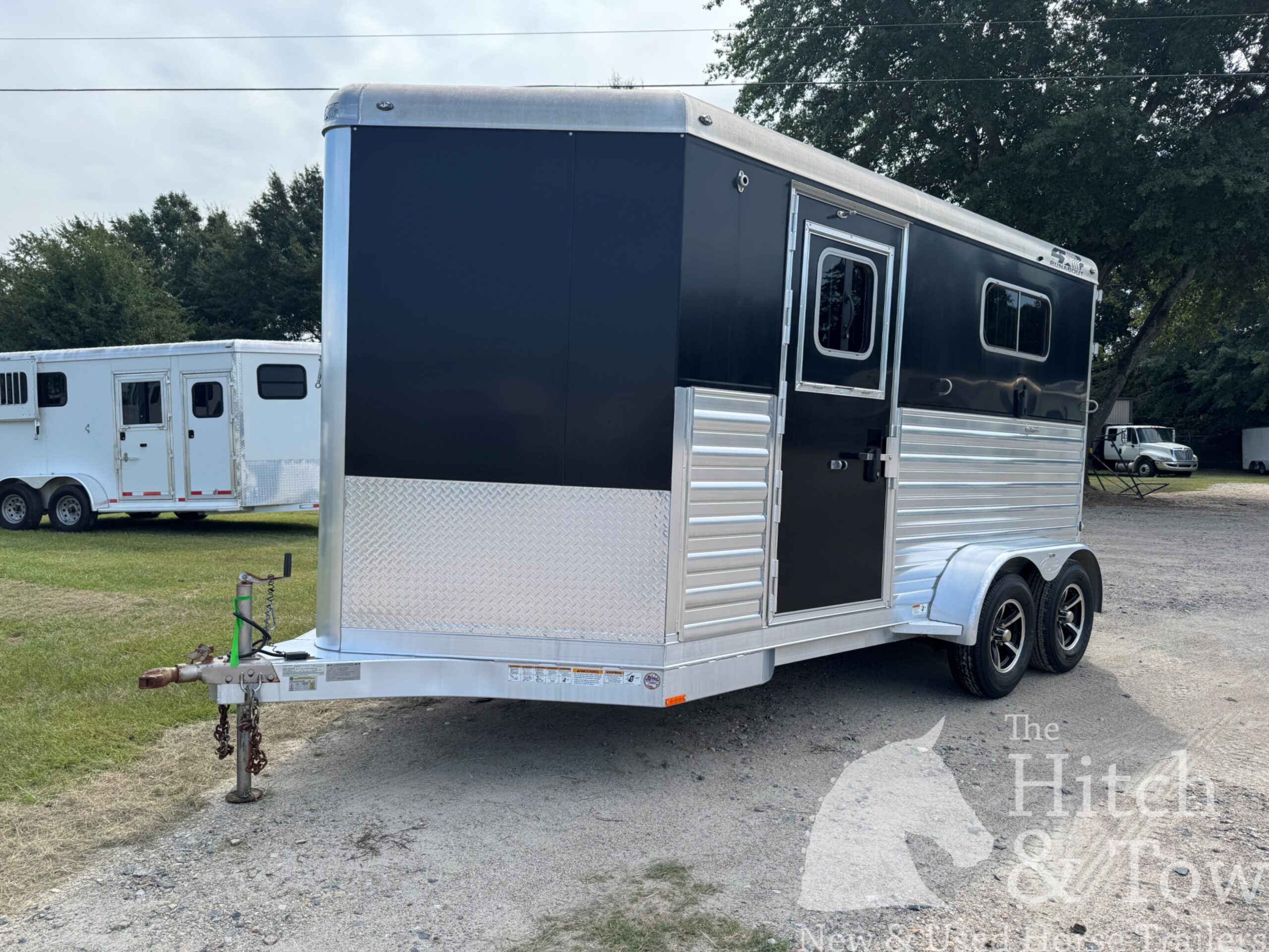 2021 4 STAR 2 HORSE STRAIGHT LOAD BUMPER PULL! $29,500