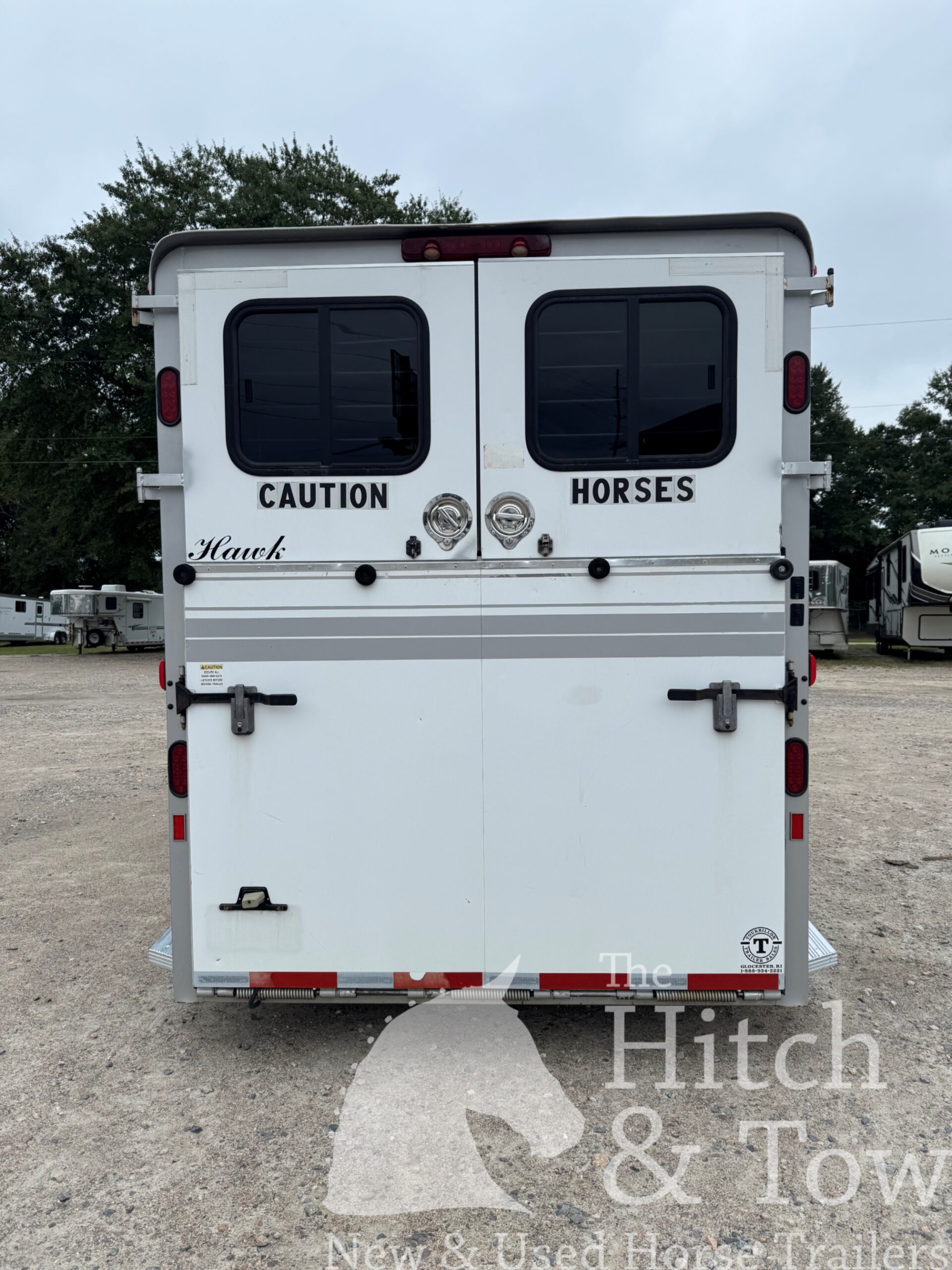 2007 HAWK 2 HORSE GOOSENECK TRAILER W/ SIDE RAMP AND DRESSING ROOM! $14,900