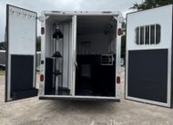 2026 KIEFERBILT LIGHTLY USED 3 HORSE W/ WEEKENDER! $43,500