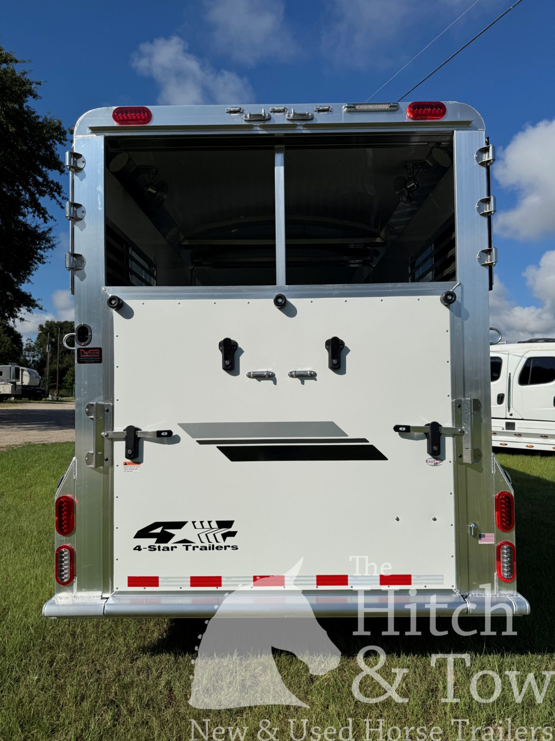 2027 4 STAR 2+1 W/ ROLLING DIVIDER, WERM, 5′ DRESSING ROOM & MORE!! $68,900