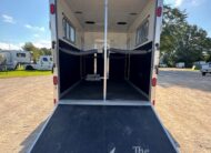2007 JAMCO 2 HORSE STRAIGHT LOAD GOOSENECK WITH 9′ LQ! $37,500