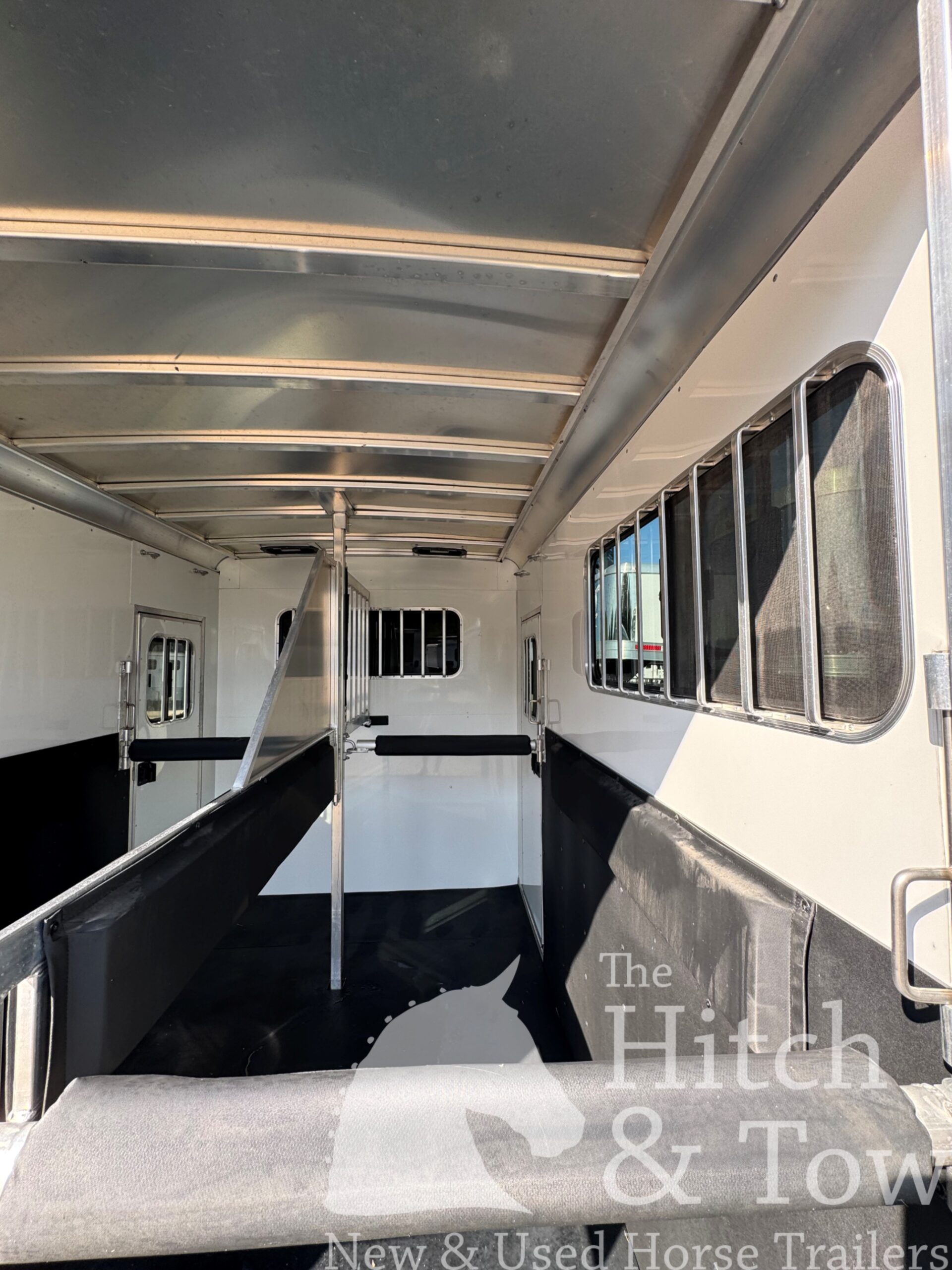 2025 ADAM 2 HORSE BUMPER PULL W/ DRESSING ROOM & UPGRADES!! $18,500