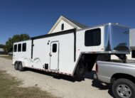 SLIGHTLY USED! 2025 DIXIE STAR 3 HORSE SLAT LOAD LIVING QUARTERS TRAILER! $44,000