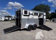 LIGHTLY USED~ 2026 4 STAR 2 HORSE STRAIGHT LOAD BUMPER PULL W/ SIDE RAMP! $42,900