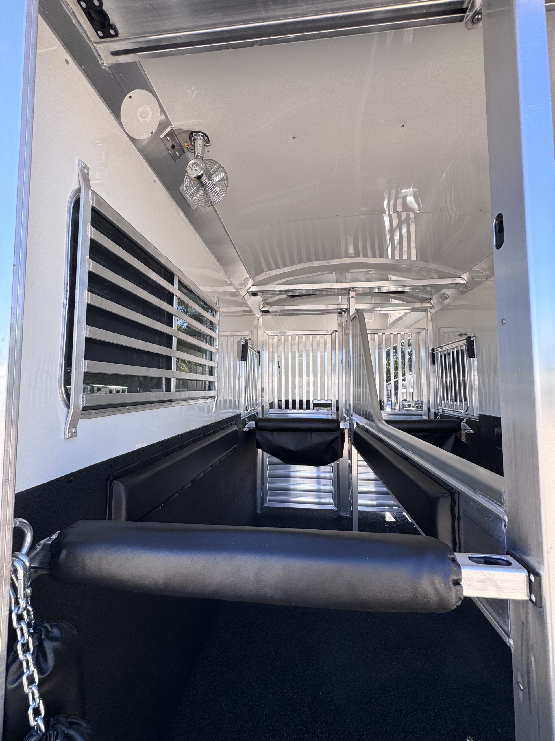 2027 4 STAR 2+1 W/ ROLLING DIVIDER, WERM, 5′ DRESSING ROOM & MORE!! $75,900