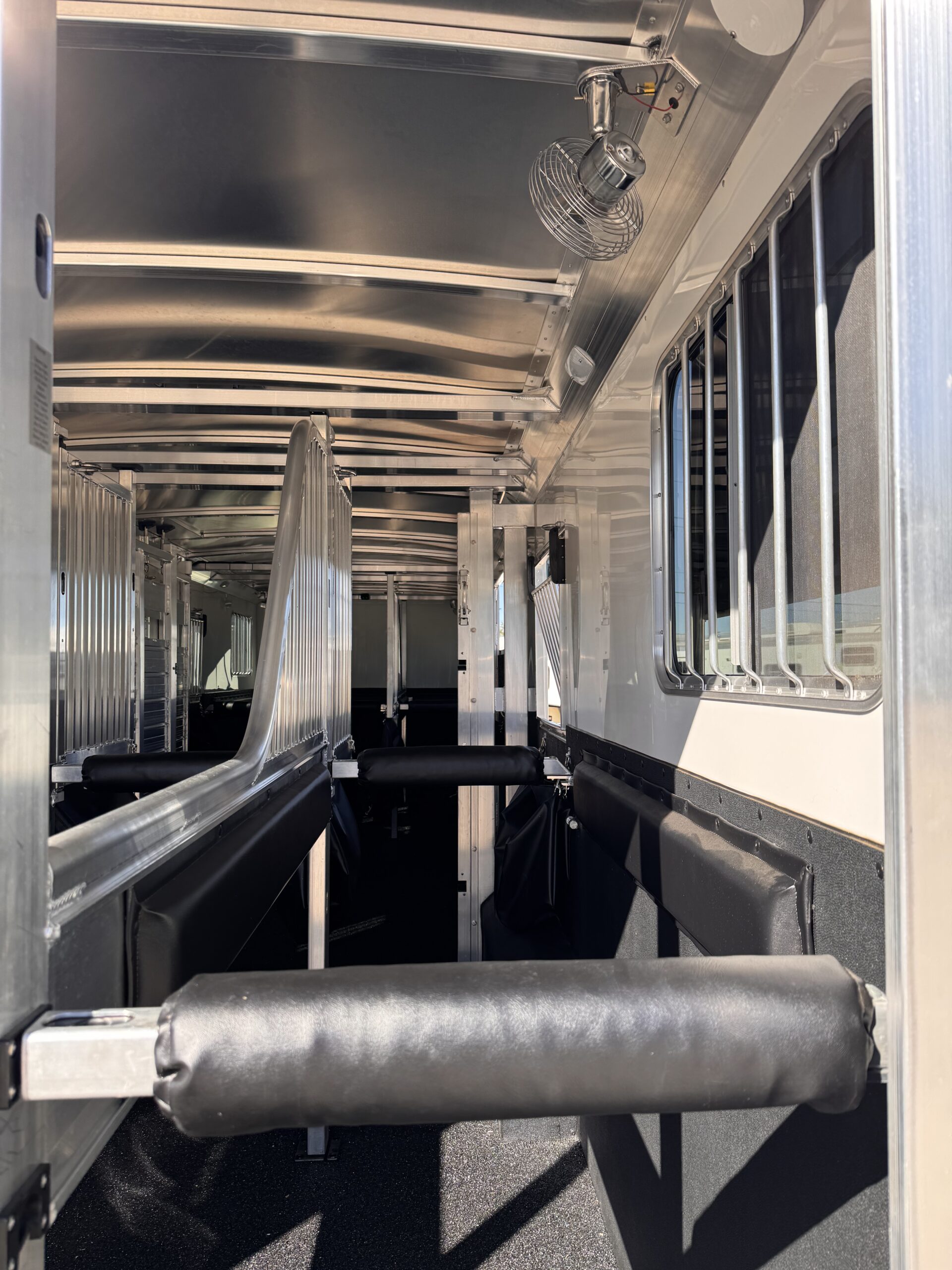 2023 4 STAR 6/7 HORSE HEAD TO HEAD W/ UPGRADES $107,900
