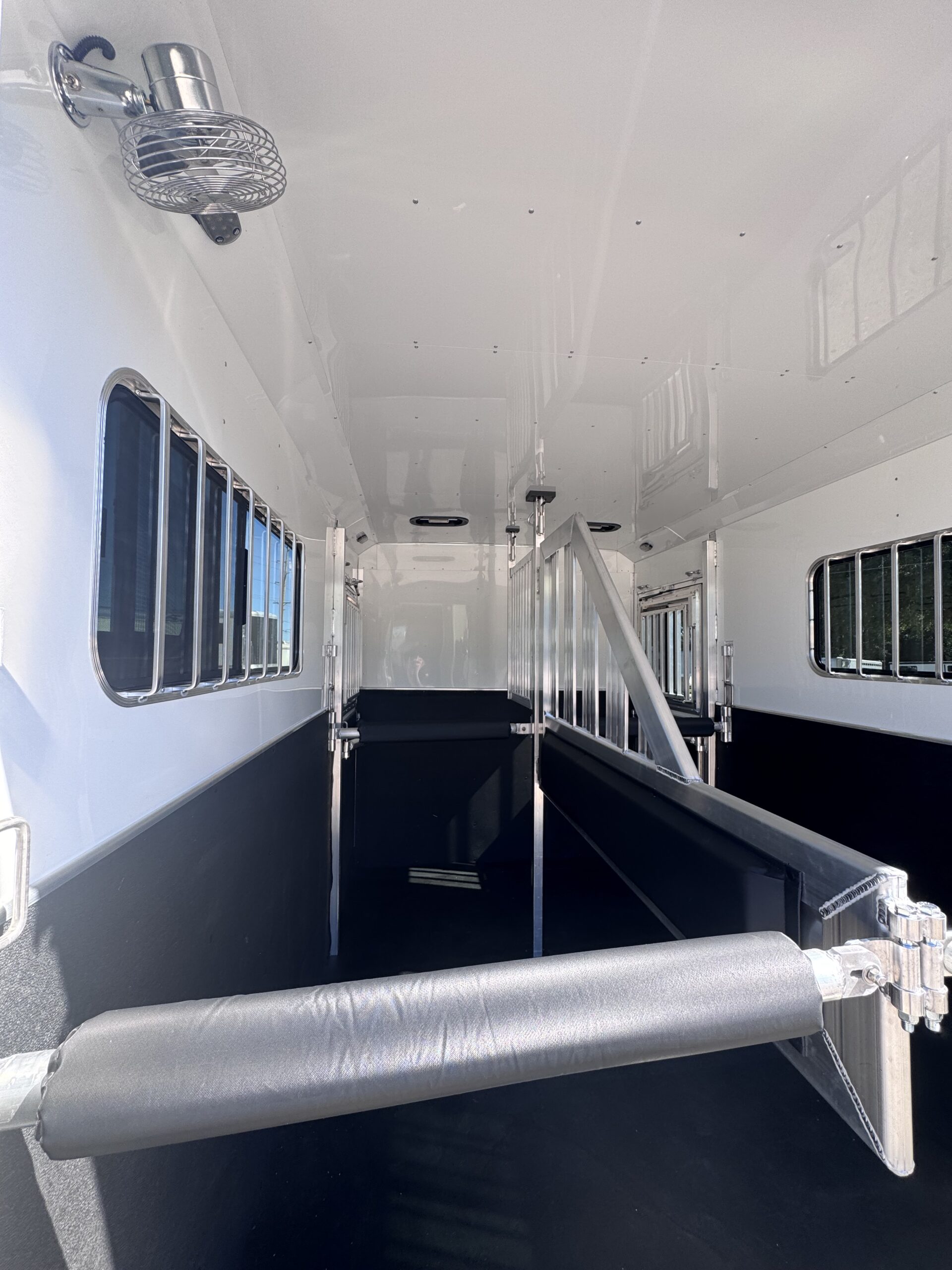 2027 ADAM JUBILEE 2 HORSE BUMPER PULL ALL ALUMINUM W/ DRESSING ROOM! $34,900