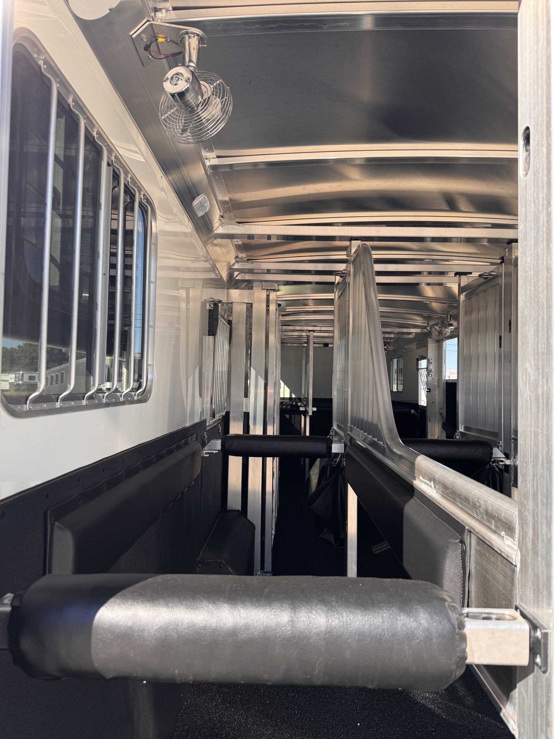 2023 4 STAR 6/7 HORSE HEAD TO HEAD W/ UPGRADES $107,900