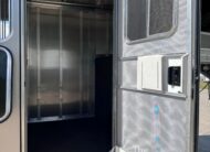 2007 FEATHERLITE 2 HORSE GOOSENECK $12,500