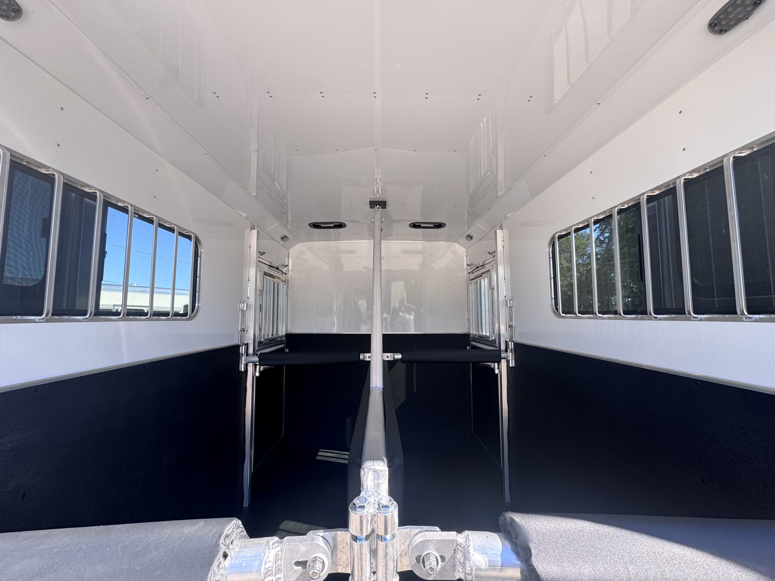 2027 ADAM JUBILEE 2 HORSE BUMPER PULL ALL ALUMINUM W/ DRESSING ROOM! $34,900
