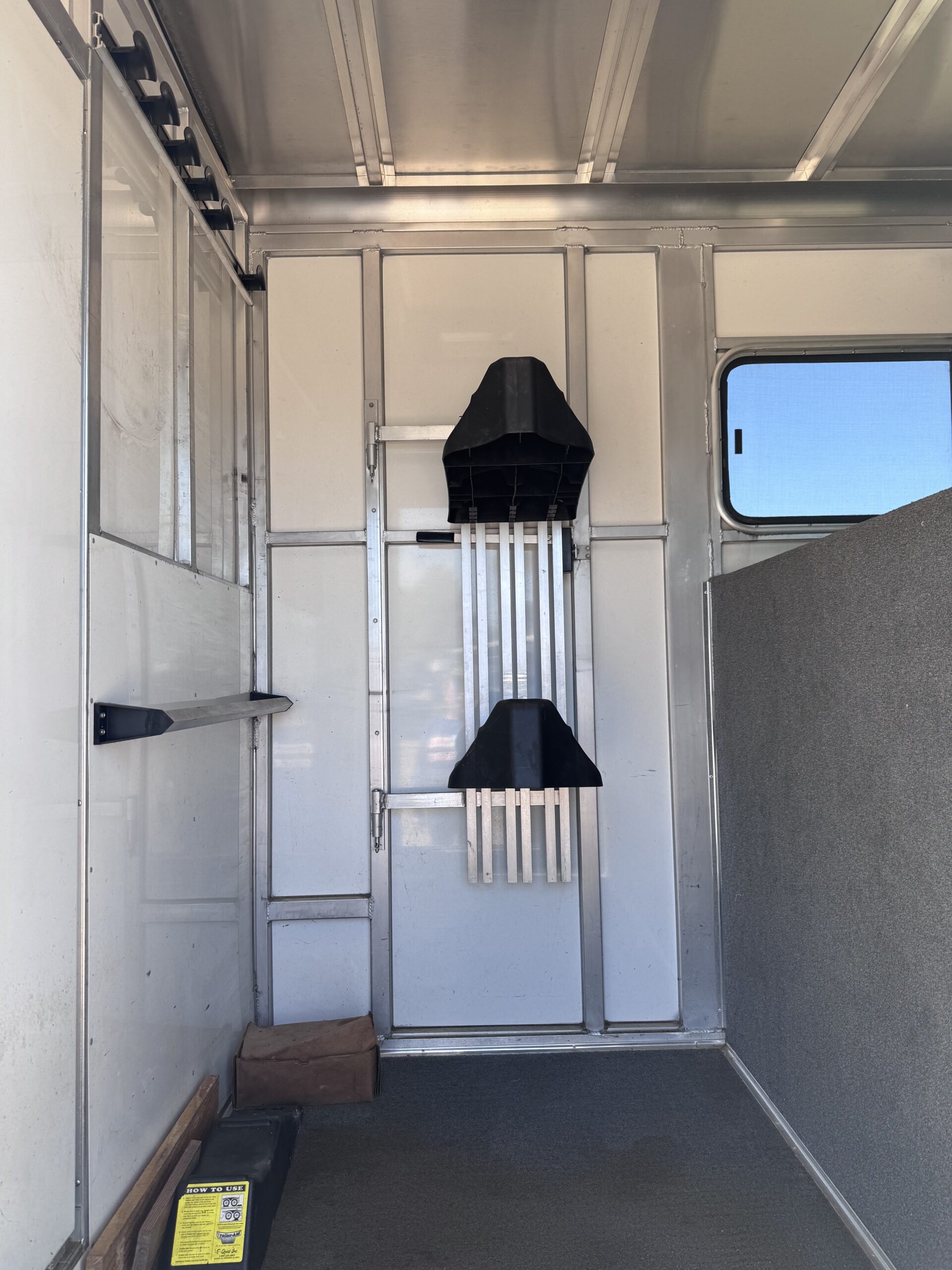 2008 SUNDOWNER 2 HORSE GOOSENECK WARMBLOOD DIMENSIONS! $16,000